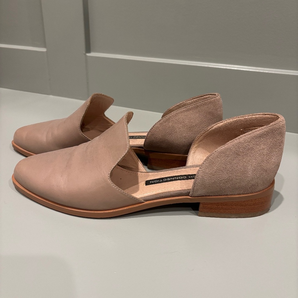 French Connection Leather Flats – Neutral Tan – Size 7.5